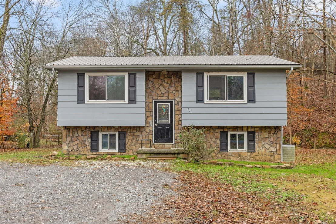 Photo of 321 Thacker Lane