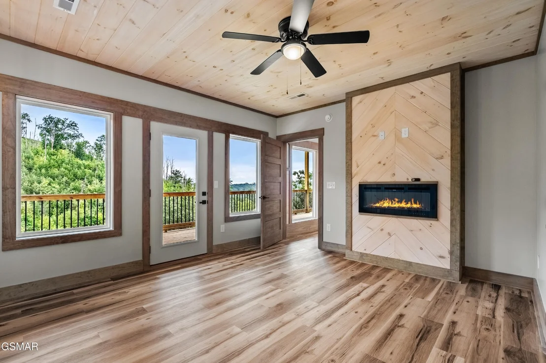 Photo of 745 Pinecrest Drive