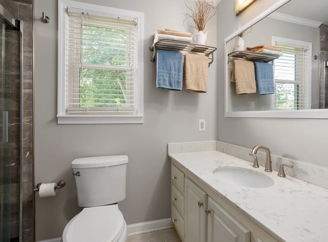 Photo of 103 Oakview St