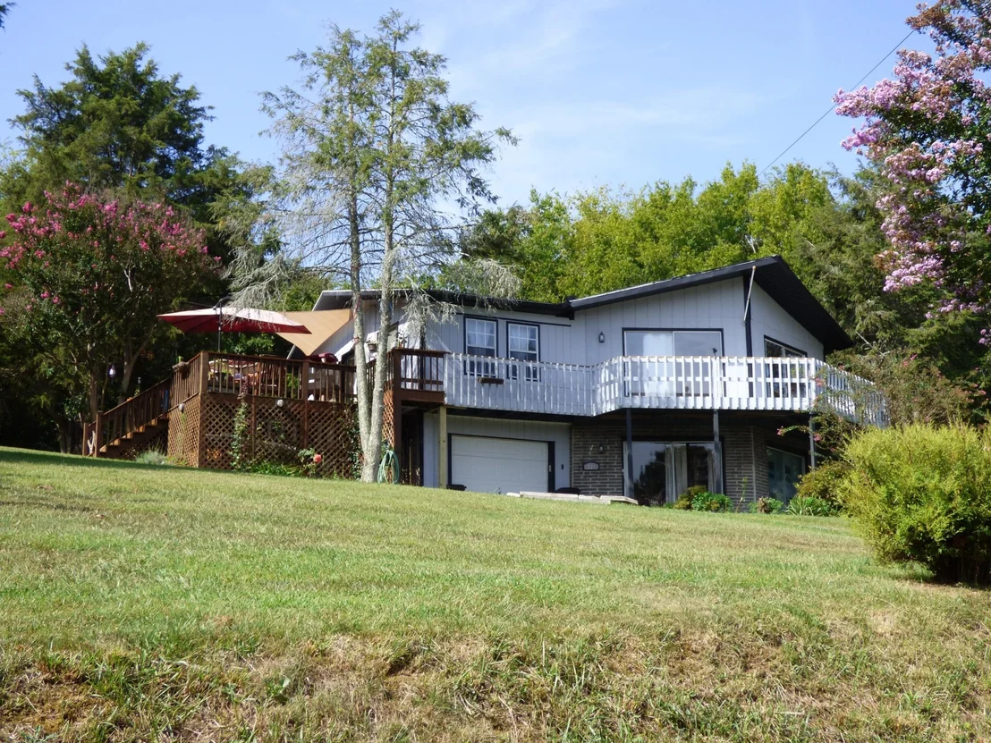 Photo of 229 Grant Place