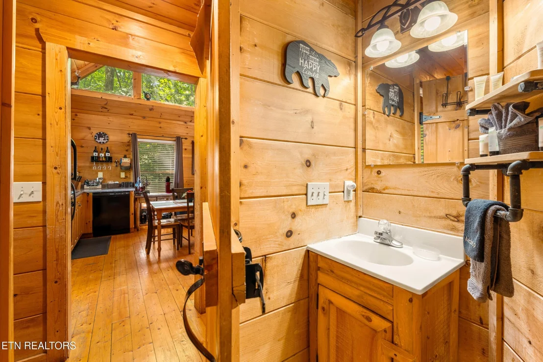 Photo of 2404 Balsam Circle