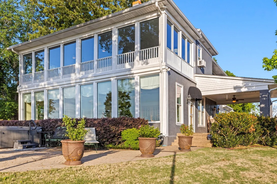 Photo of 46 N Crest Road