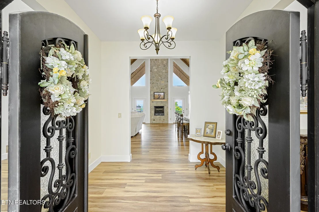 Photo of 1005 Enchanted Drive