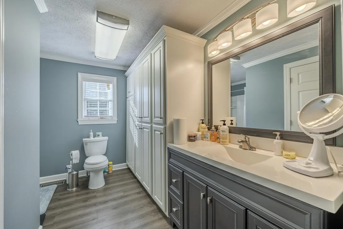 Photo of 122 CANBY CIR