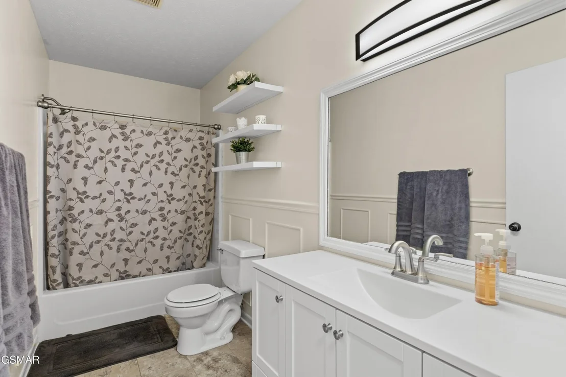 Photo of 409 Clearbrook Drive