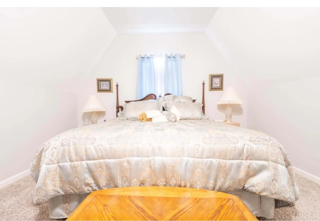 Photo of 240 HEDGE ROSE BLVD