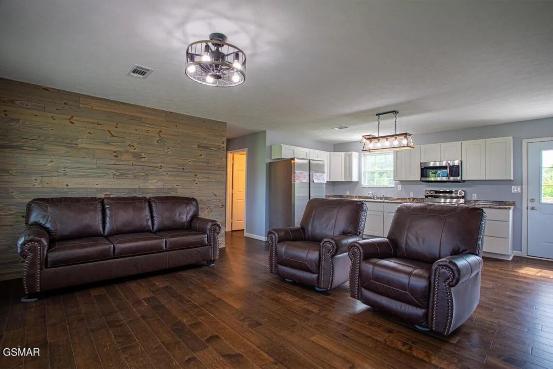 Photo of 318 Harrison Ferry Road