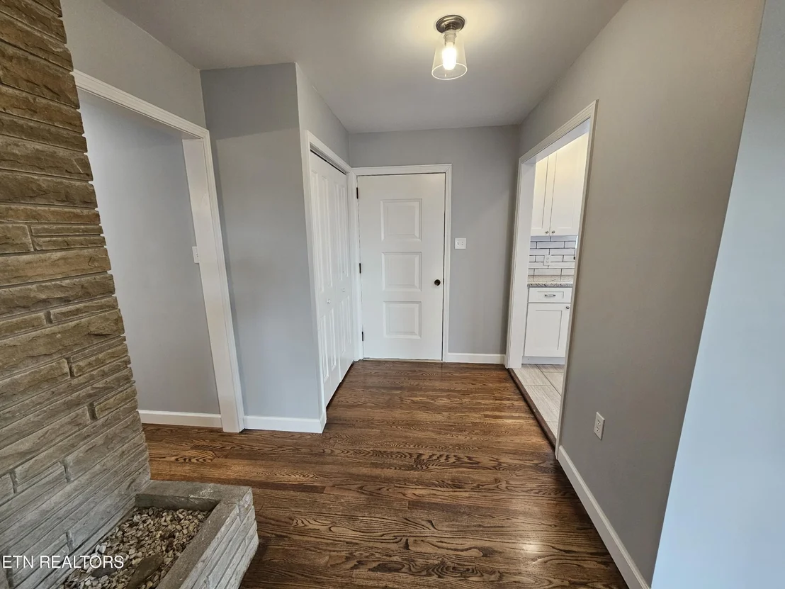 Photo of 327 Longview Drive