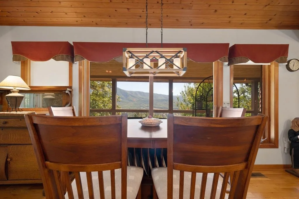 Photo of 2910 Mockingbird Way