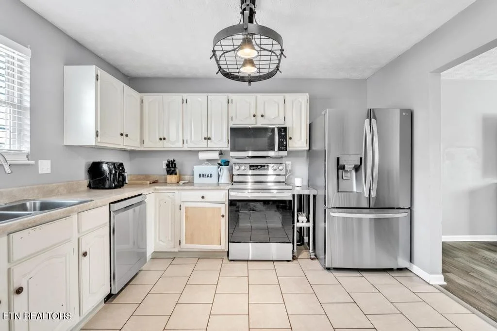 Photo of 7512 Bathsheba Lane