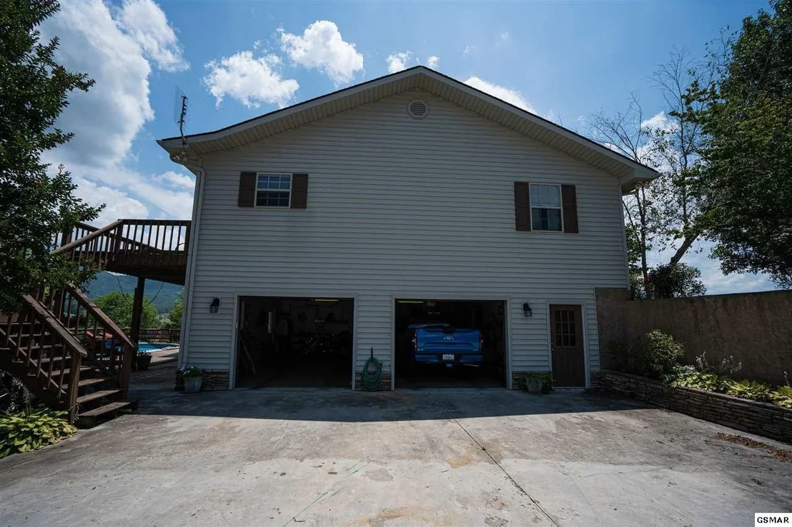 Photo of 160 Estele Drive