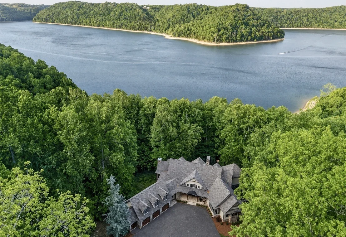 Photo of 2304 Backbone Rd