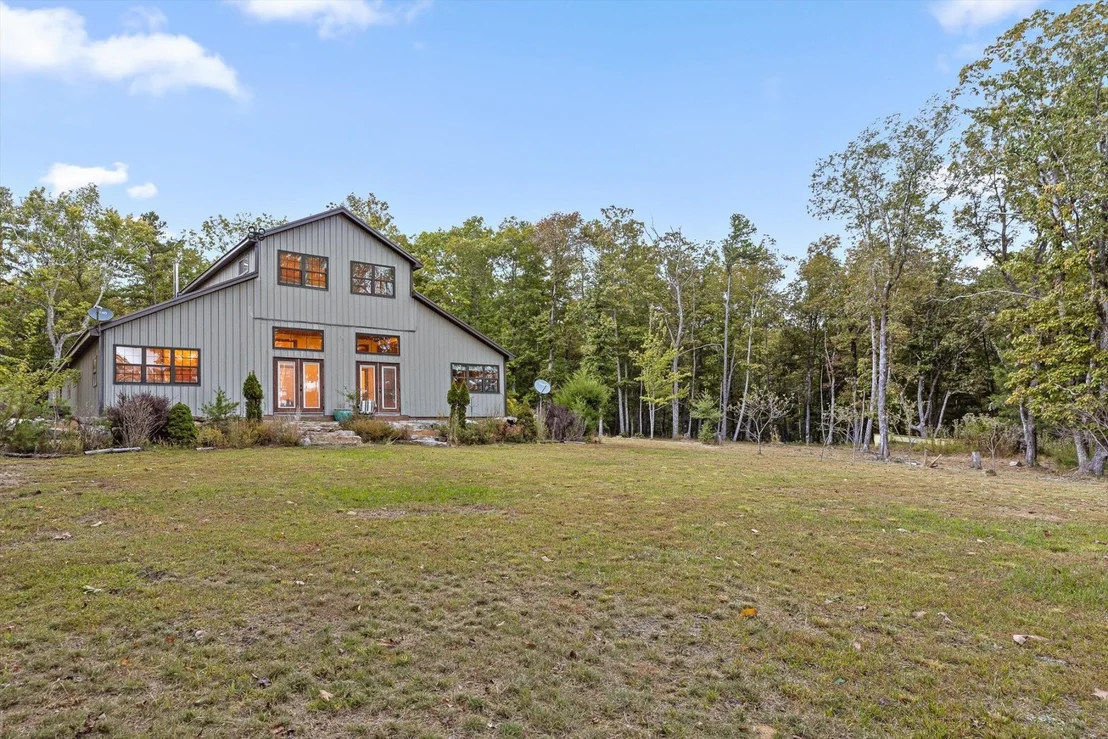 Photo of 400 Maple Trail
