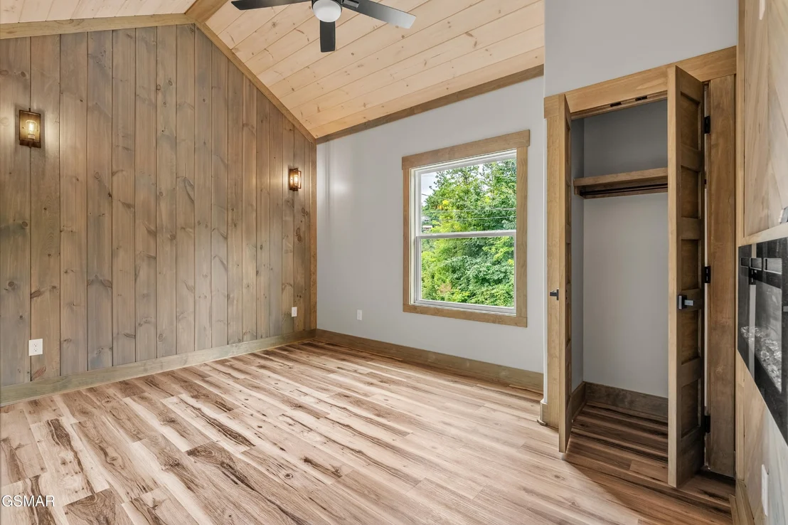 Photo of 745 Pinecrest Drive