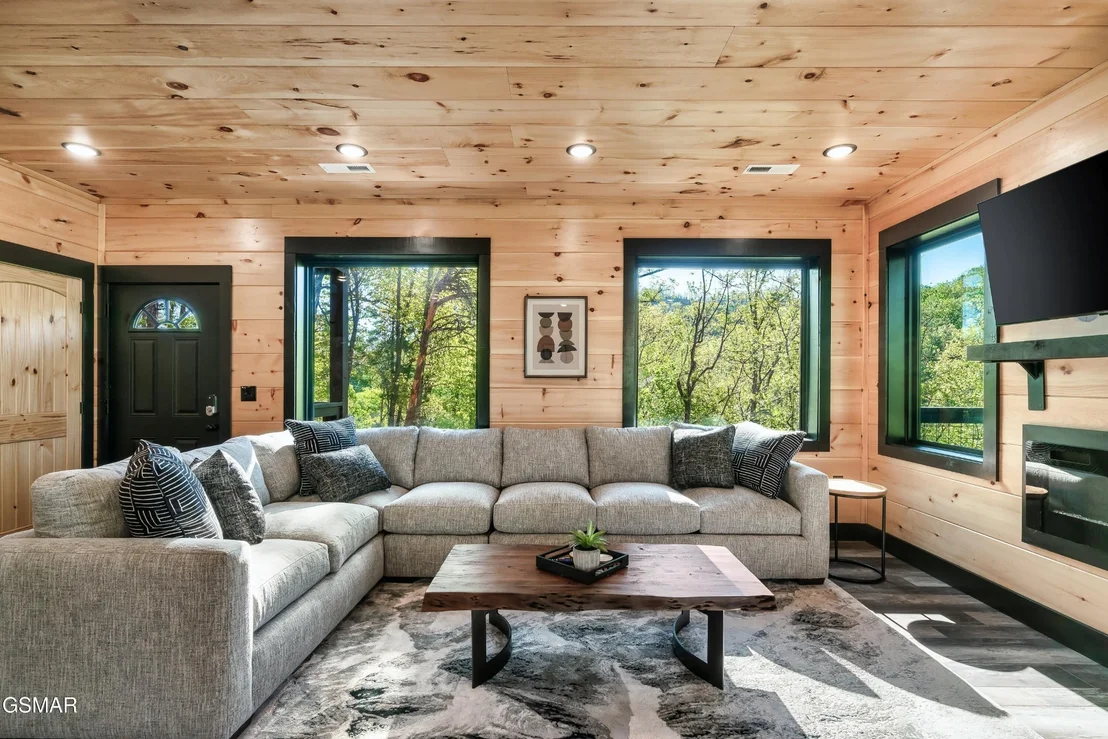 Photo of 2320 Headrick Lead