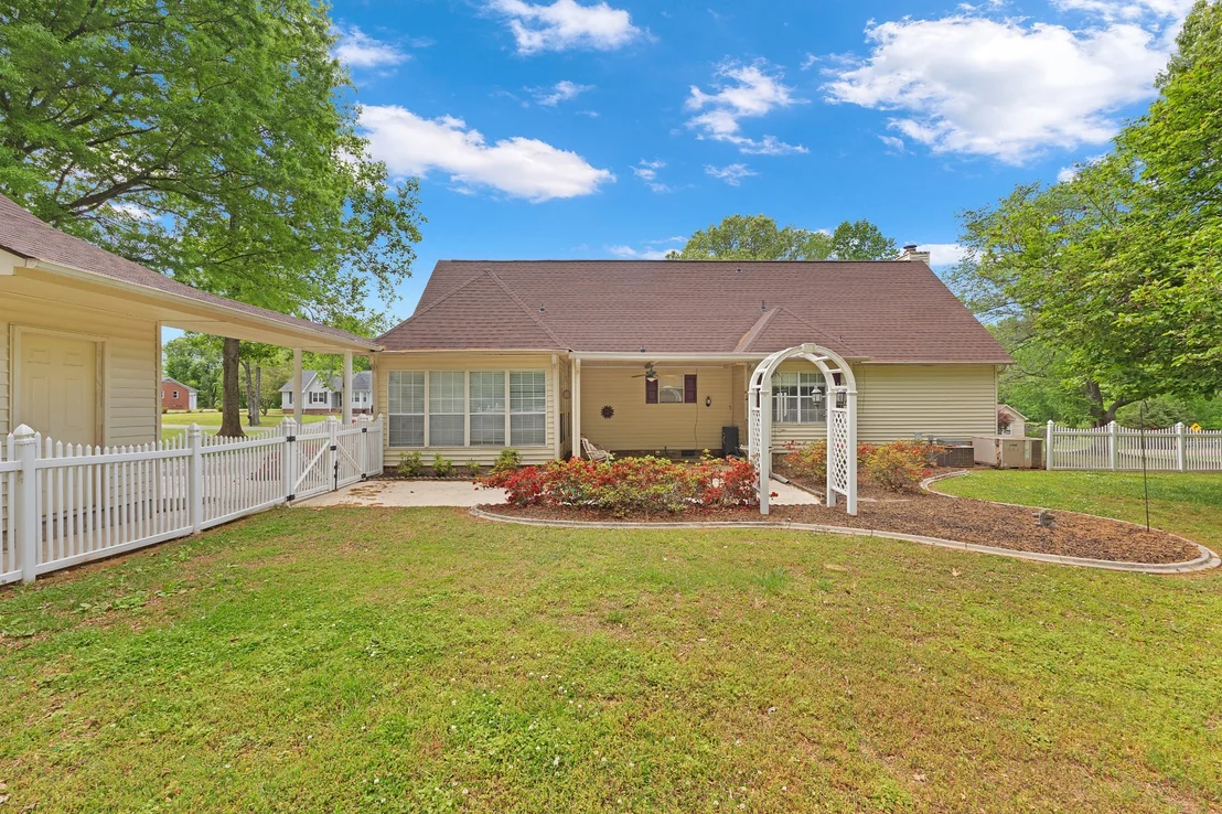Photo of 336 Turner Loop Rd
