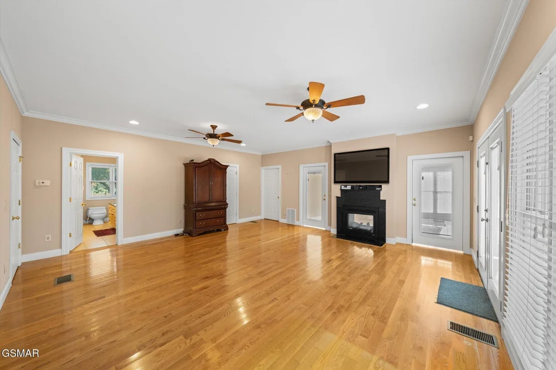 Photo of 1435 White Oak Drive