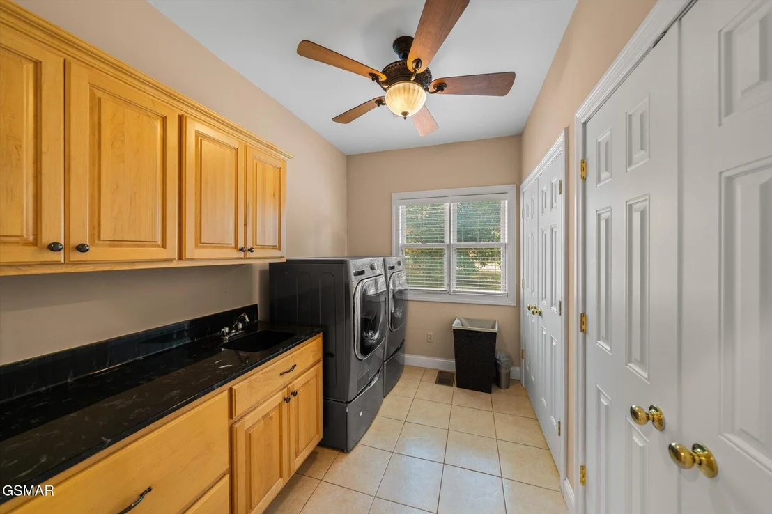 Photo of 1435 White Oak Drive