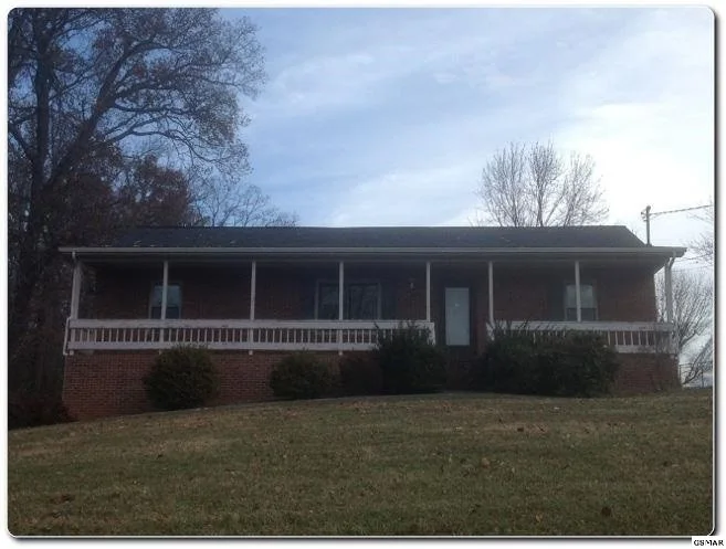 Photo of 1585 Laura Drive