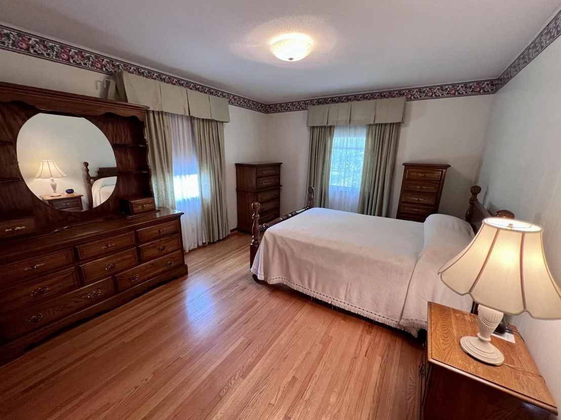 Photo of 1689 Ridge Road