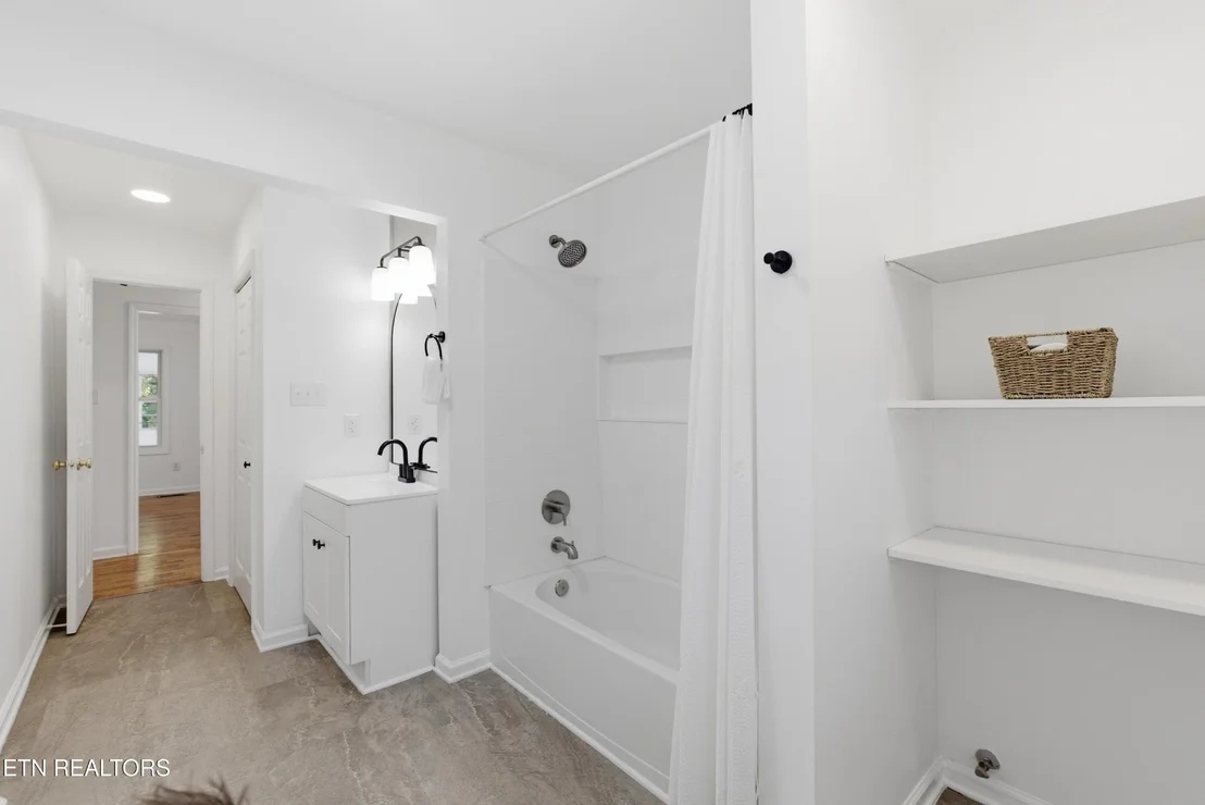Photo of 212 Sunset Drive
