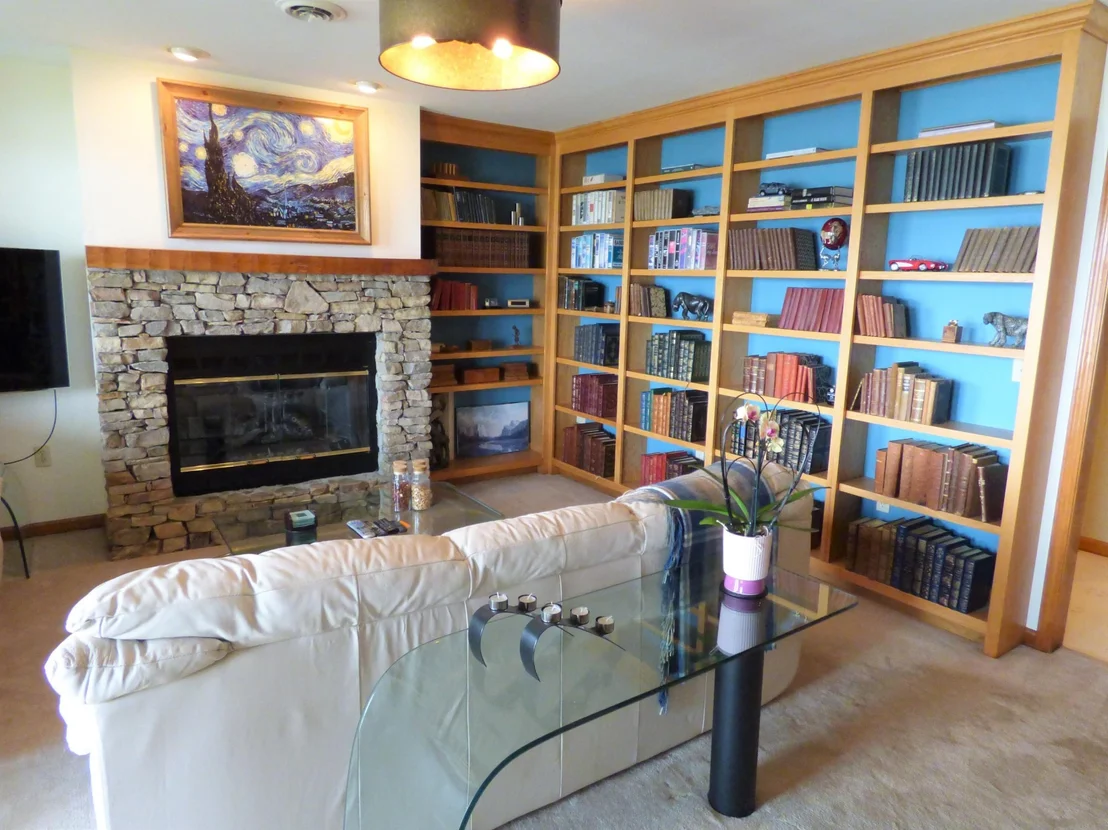 Photo of 950 Holtsinger Drive
