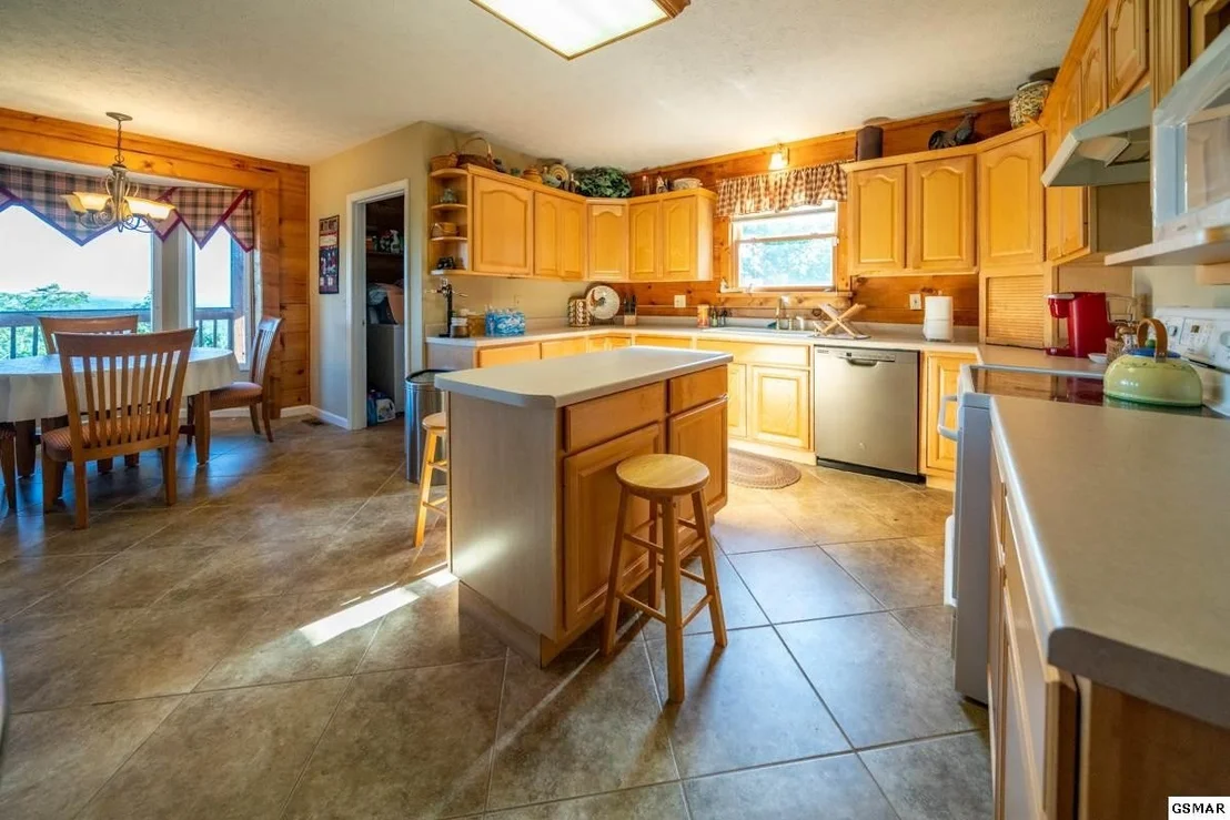 Photo of 1119 Gordon Way