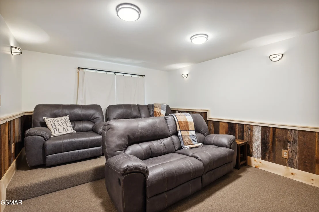 Photo of 335 Hawken Drive