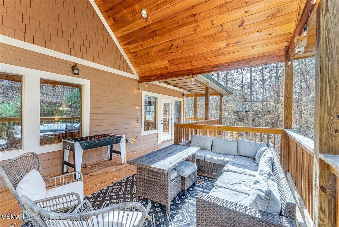 Photo of 2740 Mountain View Circle