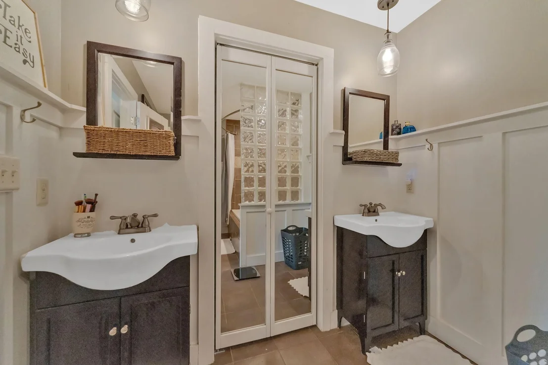 Photo of 1919 Riverview Circle