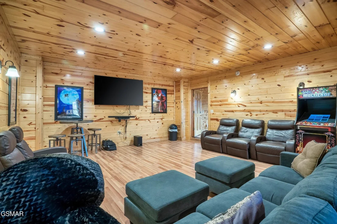 Photo of 2124 E View Drive