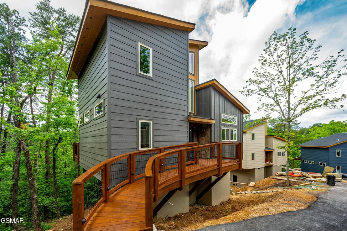 Photo of Unit 4 at 2385 Forge Hideaway Loop