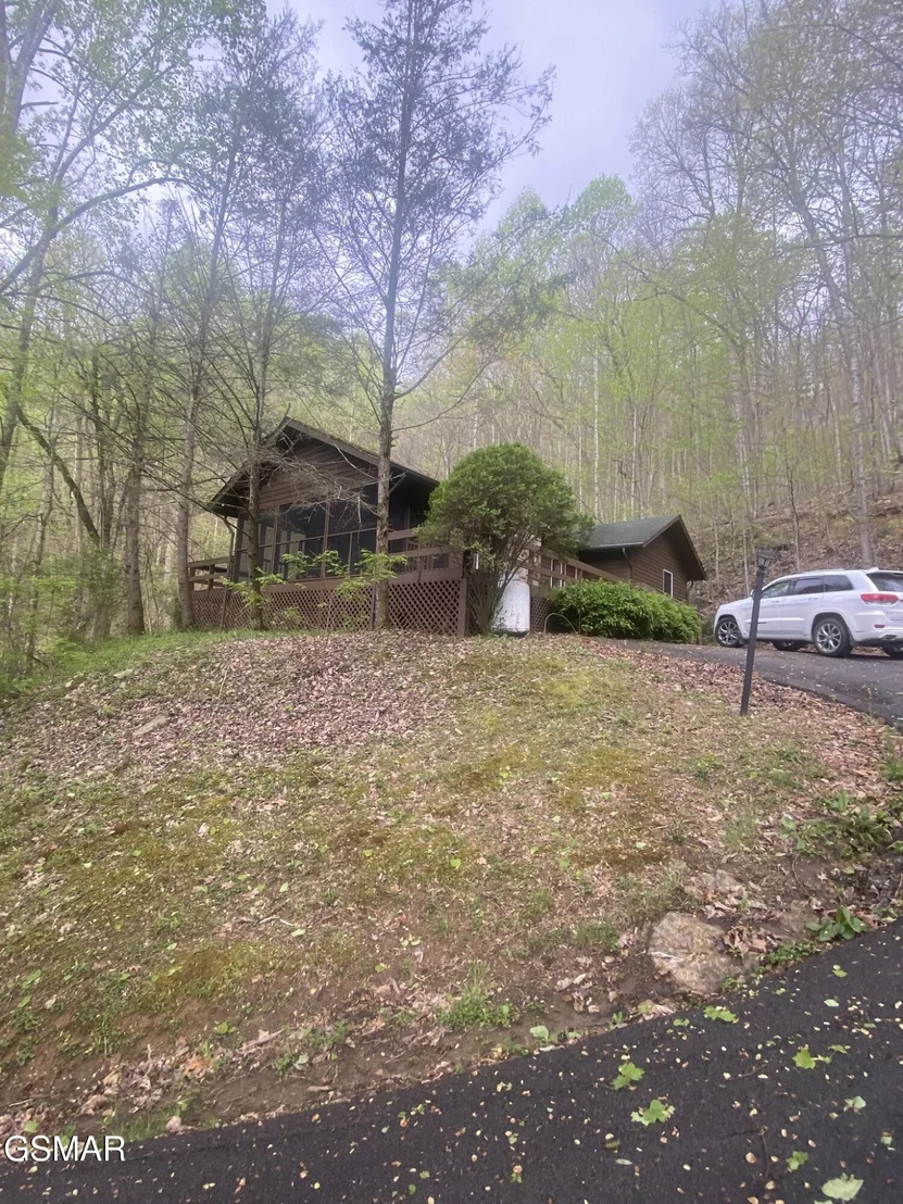 Photo of 2744 Black Walnut Flats Road