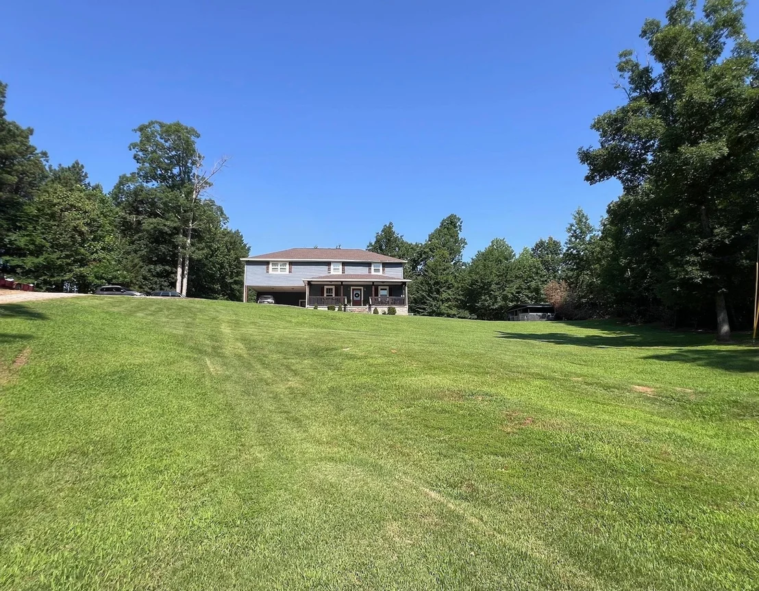 Photo of 865 SYLVAN DR