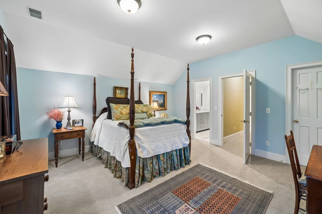 Photo of 108 Ewing Dr