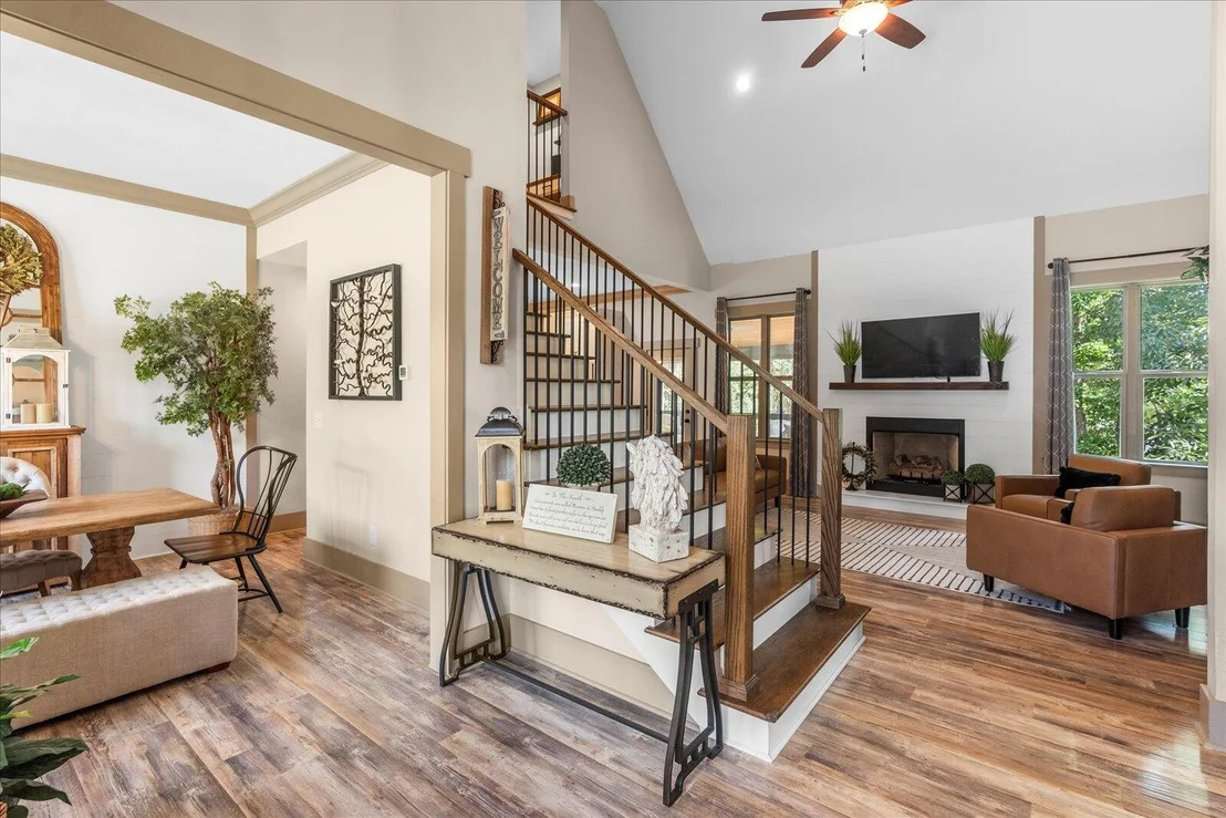 Photo of 8417 Pine Ridge Road