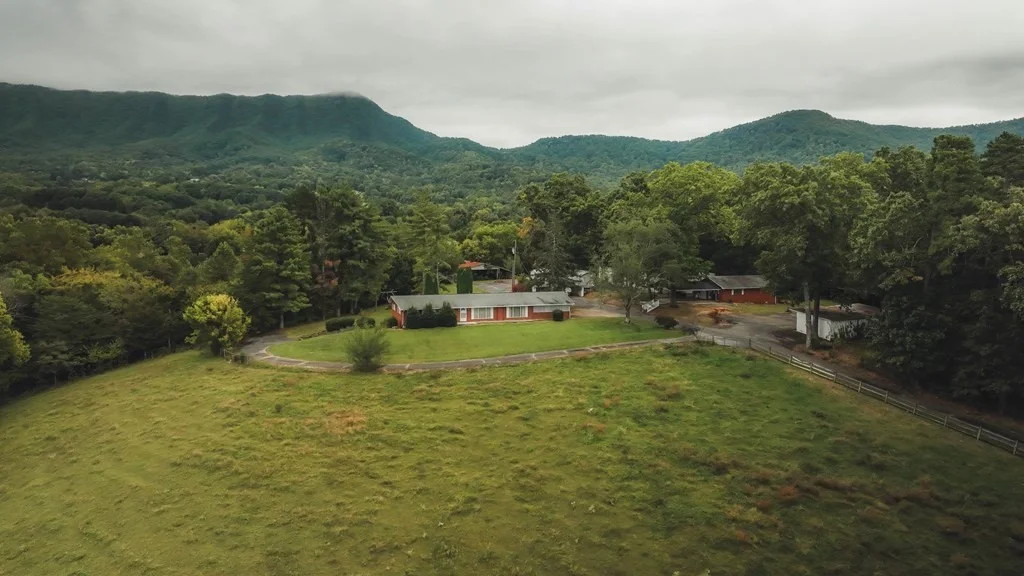 Photo of 201 County Line Road