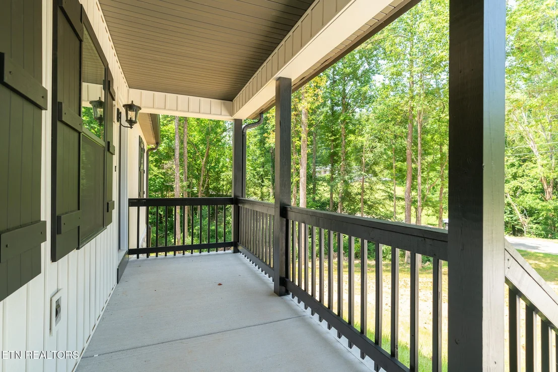 Photo of 729 Whippoorwill Circle