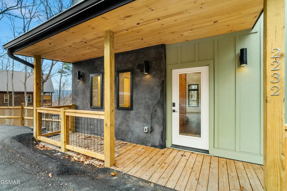 Photo of 2232 Spurling Road