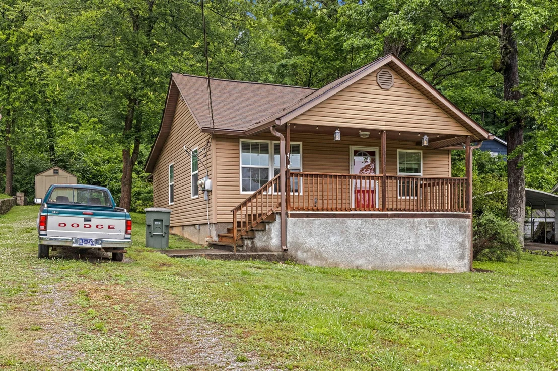 Photo of 49 Hemlock Circle
