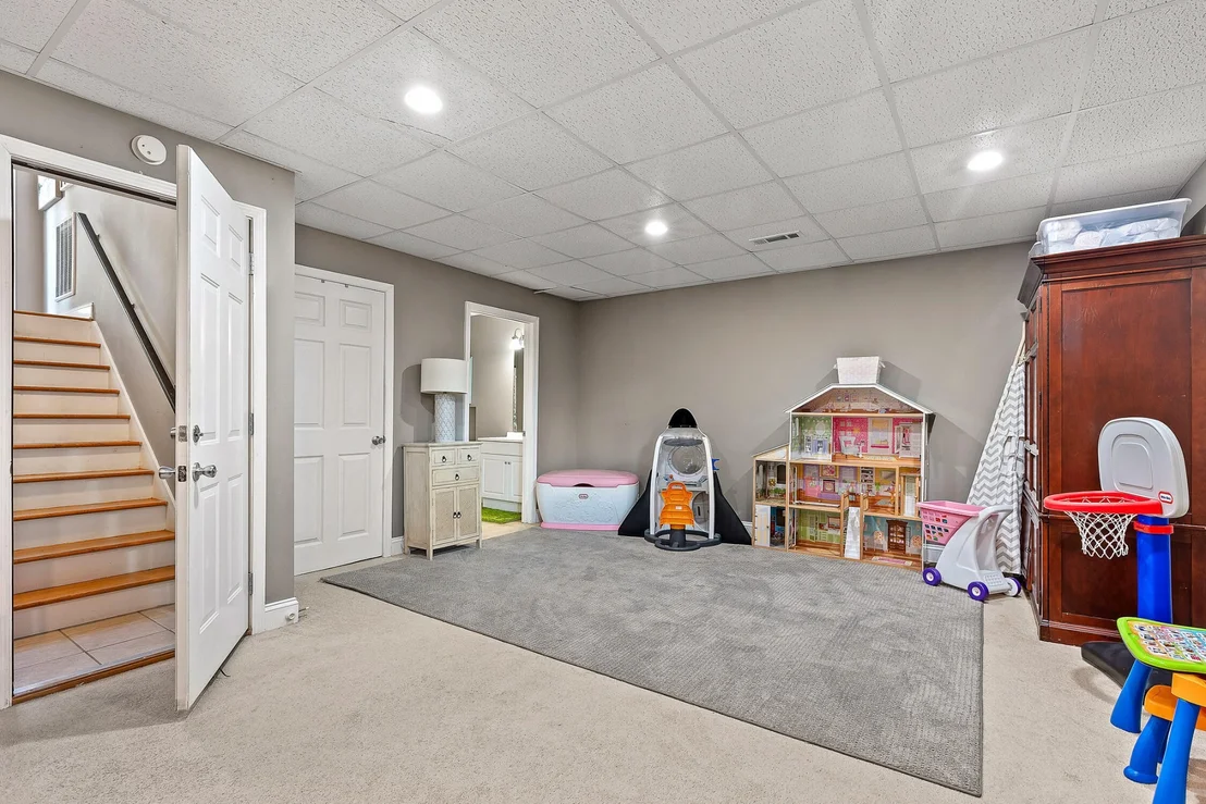 Photo of 42 Willowbrook Drive