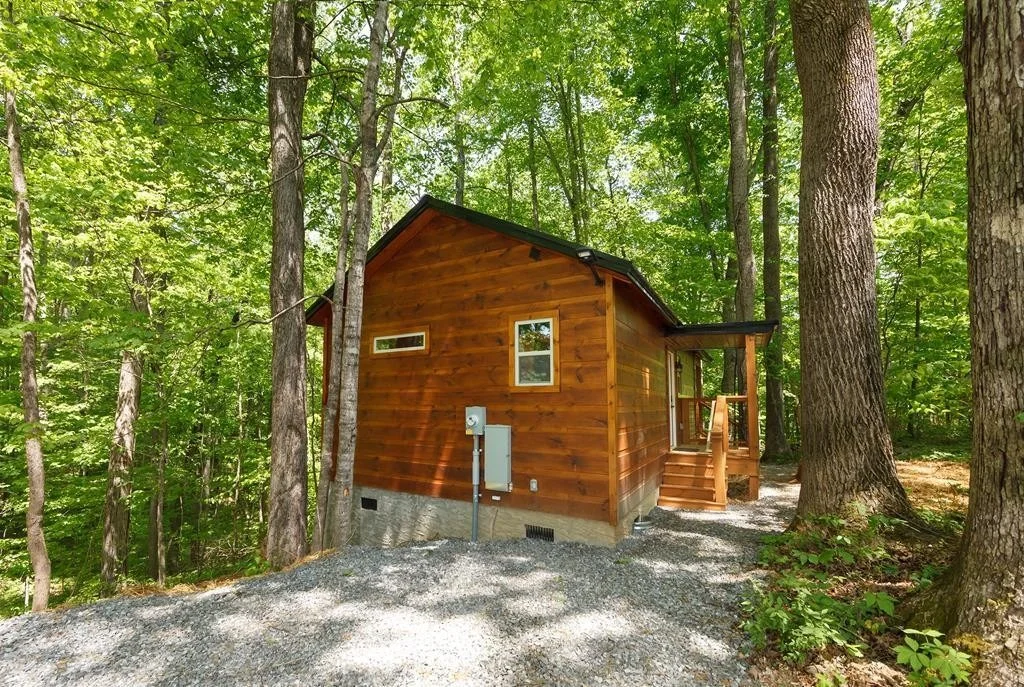 Photo of 3326 Whaley Road