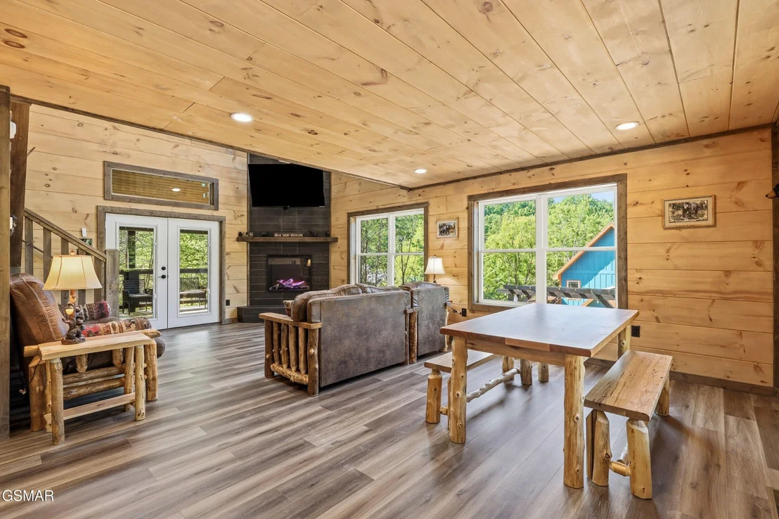 Photo of 606 Cedar Road