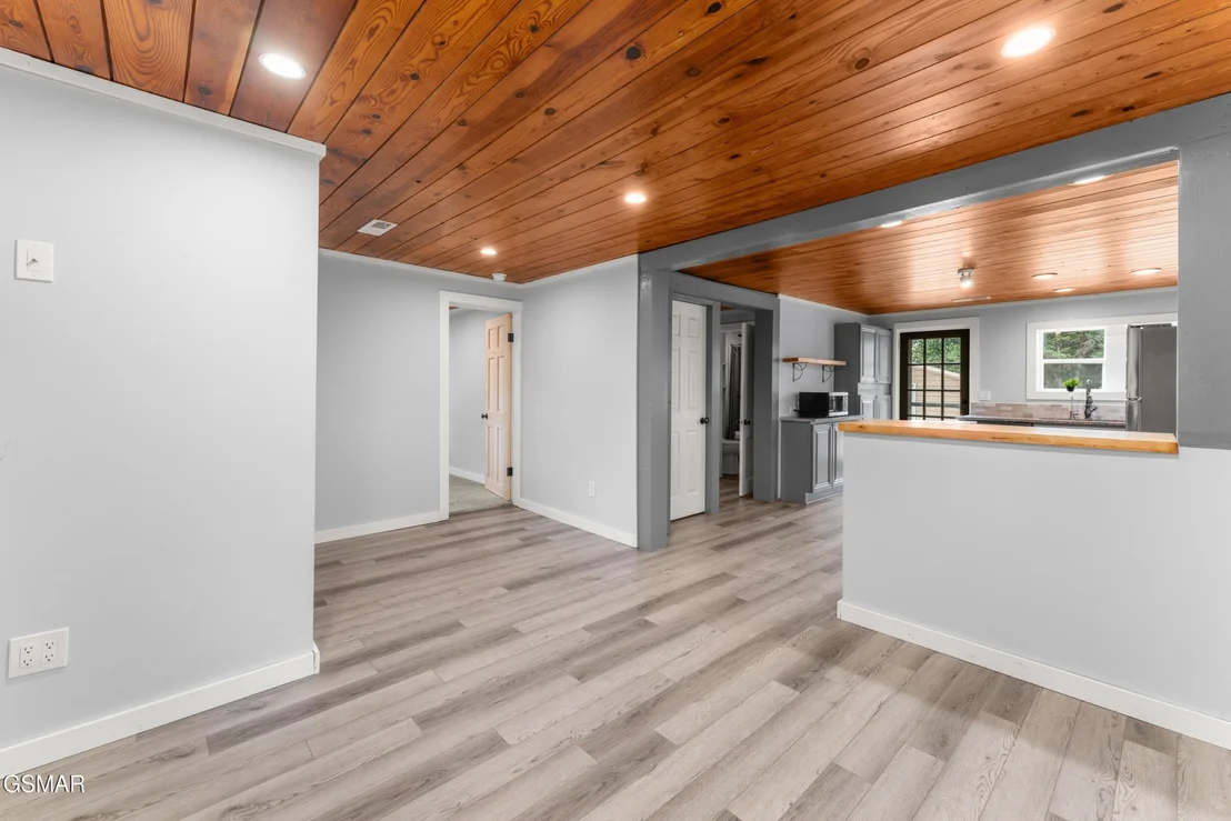 Photo of 310 Two View Road