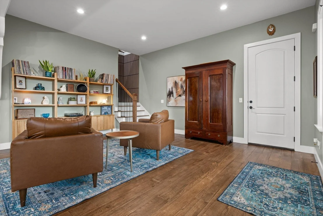 Photo of 9962 Caseview Drive