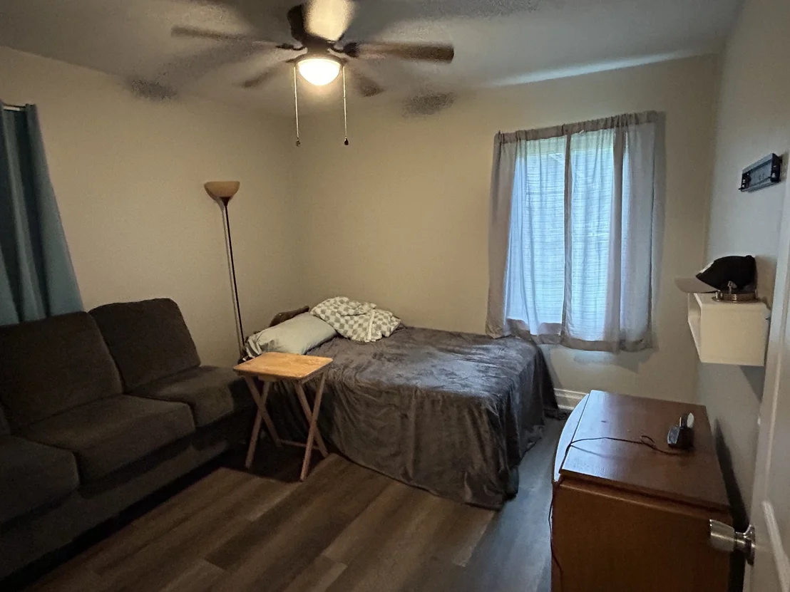 Photo of 128 Sunset Ave