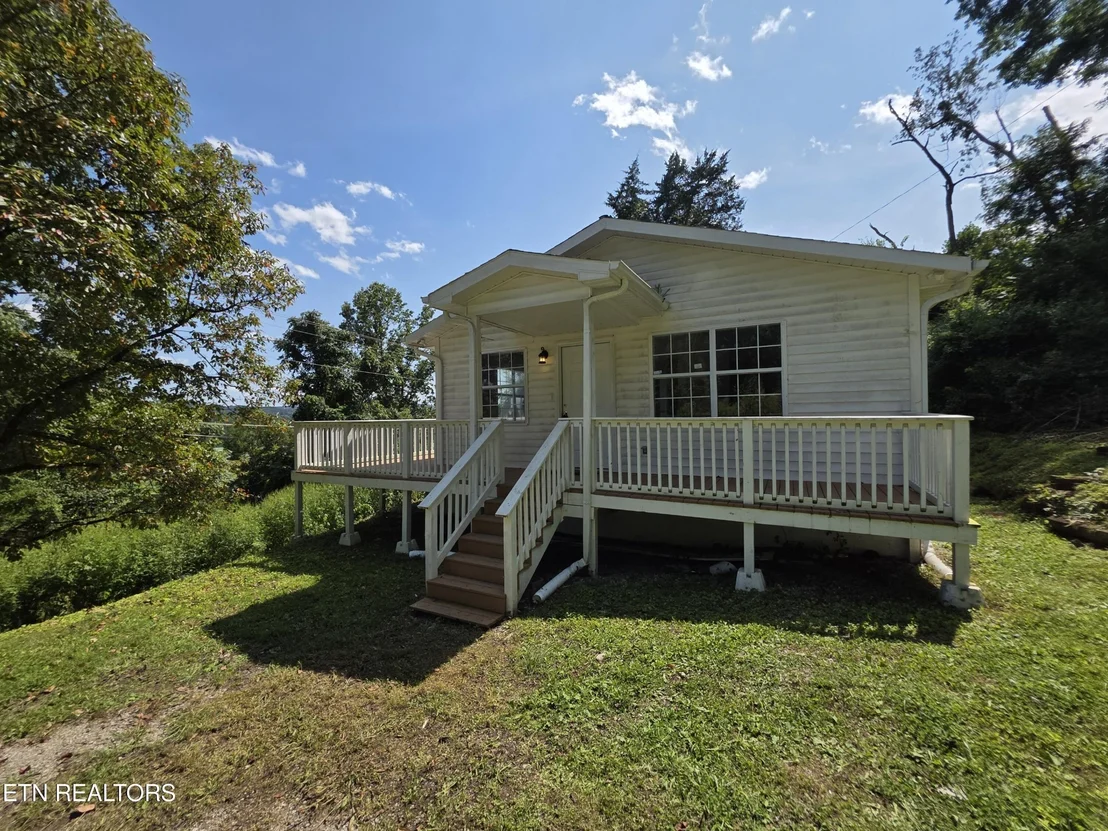 Photo of 1115 Back Valley Rd