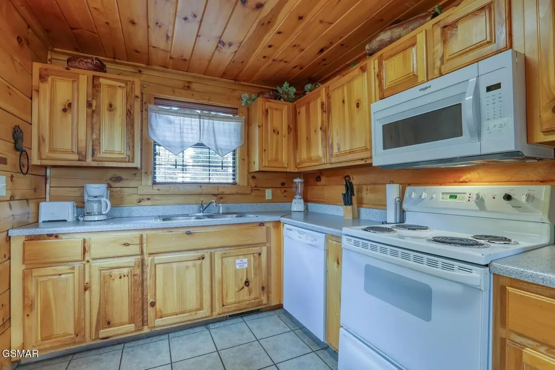 Photo of 2131 Windy Lane