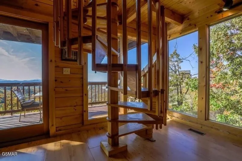 Photo of 2131 Paradise View Way