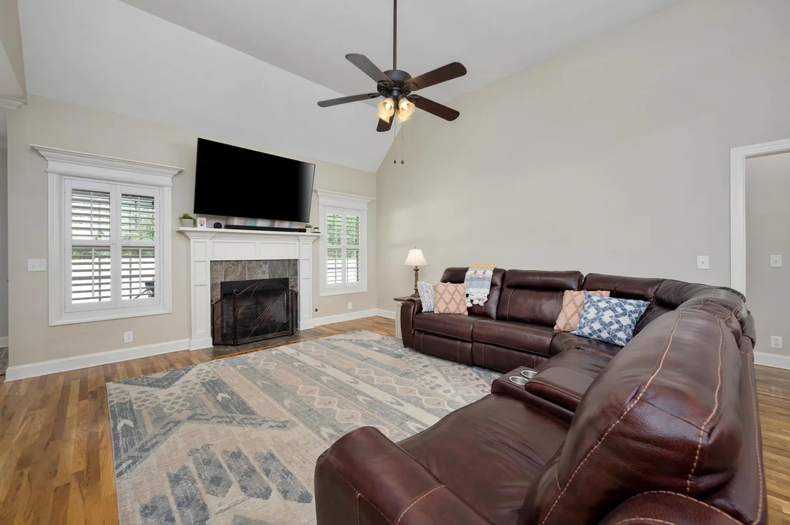 Photo of 2915 June Bug Dr